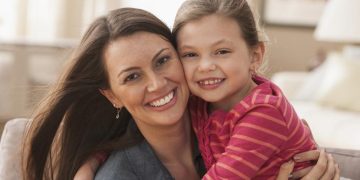 بچّوں کی نظم اک بیٹی کی پیاری باتیں