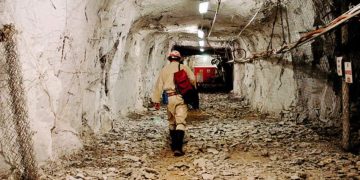 سونا، گہرا ترین مقام، بھوت اور آفاقی تصادم