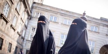 بُرقعے والی بیٹی