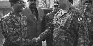 Shahzad Nayyar Aik Munfarid Shair