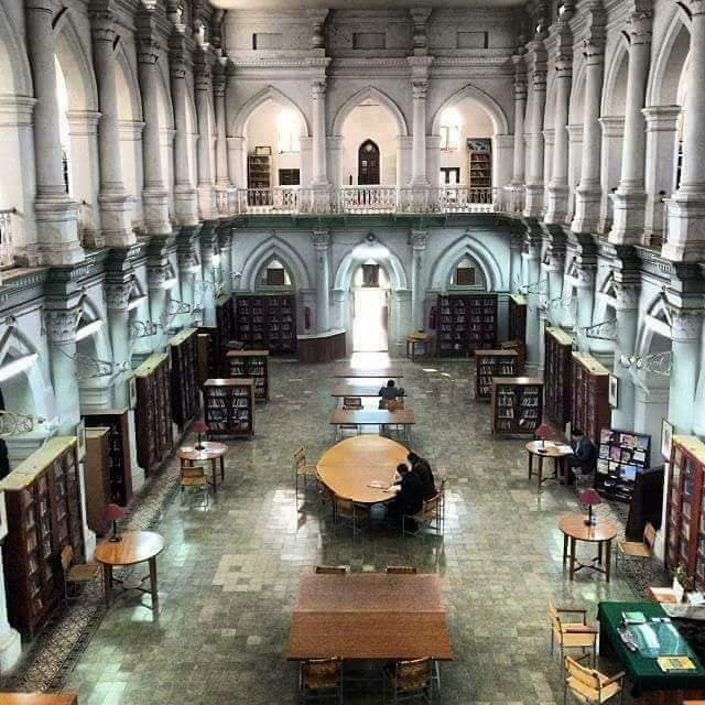 Yeh Bahawalpur Ki Central Library Aur Is Ka Reading Hall Hai