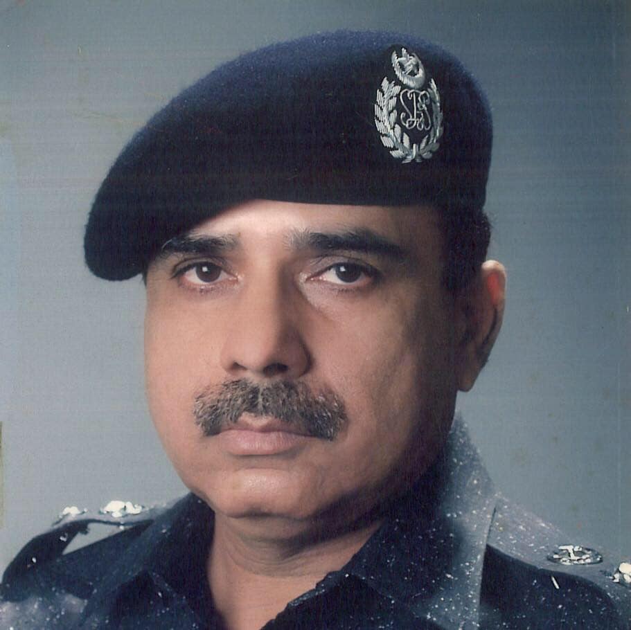 Second lieutenant Se Gharelo Driver Jawan Aulaad Se Beja Sakhti Ka Nateeja