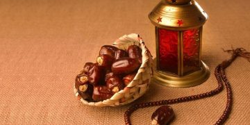 azad-urdu-nazam-sehri-mein-jaga-dena-ammi