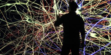 کیا میں اپنی یادوں کا مجموعہ ہوں؟