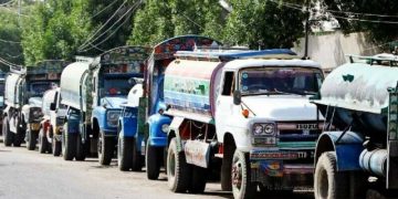 مائع سونا بیچنے میں ملوث کراچی کا ٹینکر مافیا