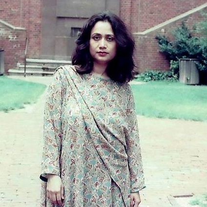 پاکستان کی نامور اور مقبول شاعرہ پروین شاکر