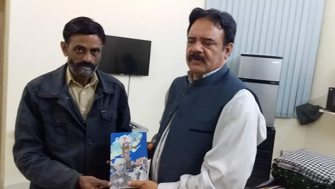محمّد اشرف اشعری۔۔۔۔ فیصل آباد کے تاریخی پس منظر پر گہری نظر رکھنے والا محقق اور شاعر